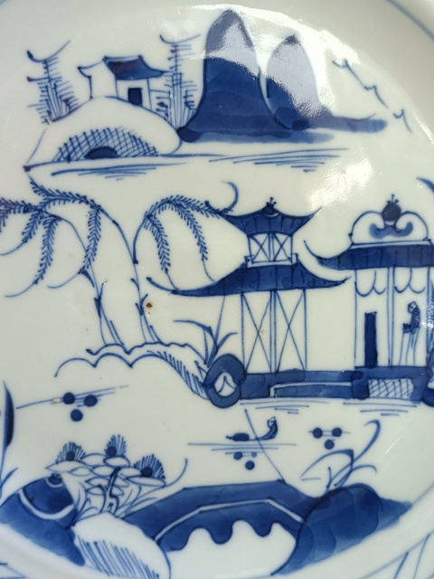古玩陶瓷青花山水紋盤(pán)真品鑒賞圖