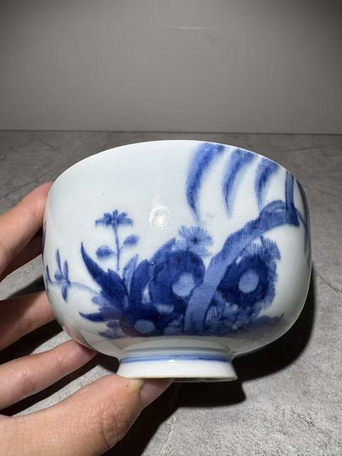 古玩陶瓷(清晚期)青花花洞石花鳥紋蓋碗拍賣,當前價格688元