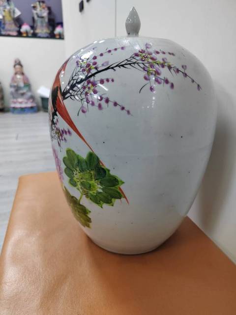 古玩陶瓷粉彩花鳥冬瓜罐拍賣,當前價格1588元