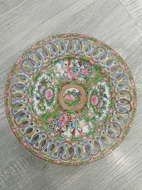 古玩陶瓷透雕廣彩人物花卉盤拍賣,當前價格998元