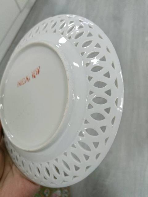 古玩陶瓷透雕廣彩人物花卉盤拍賣,當前價格998元