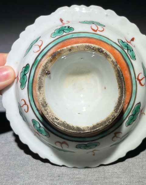 古玩陶瓷粉彩趕珠龍紋高足盤真品鑒賞圖