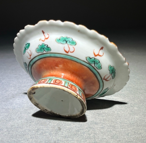 古玩陶瓷粉彩趕珠龍紋高足盤真品鑒賞圖