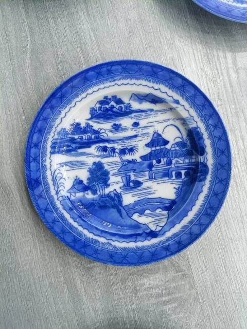 古玩陶瓷青花山水盤拍賣,當(dāng)前價(jià)格768元