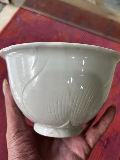 古玩陶瓷明末剃刻蓮紋花口供碗拍賣,當前價格6800元