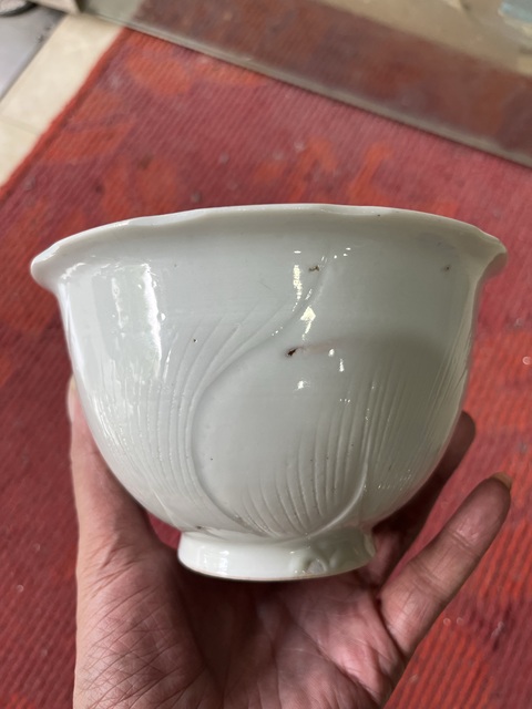 古玩陶瓷明末剃刻蓮紋花口供碗拍賣,當前價格6800元