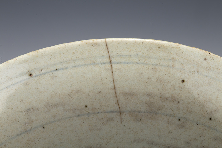 古玩陶瓷清中·青花纏枝太陽花盤
真品鑒賞圖