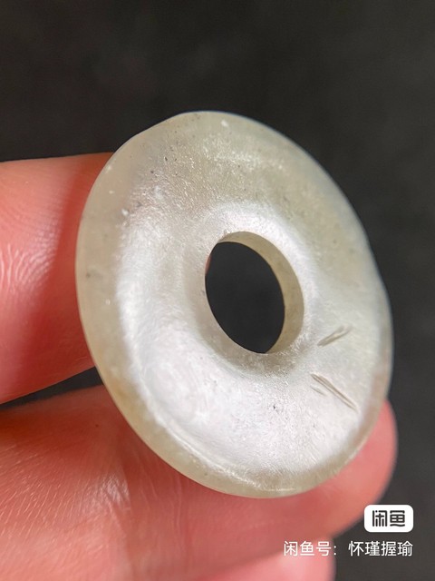 古玩玉器素紋玉璧真品鑒賞圖