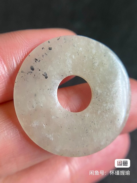 古玩玉器素紋玉璧真品鑒賞圖