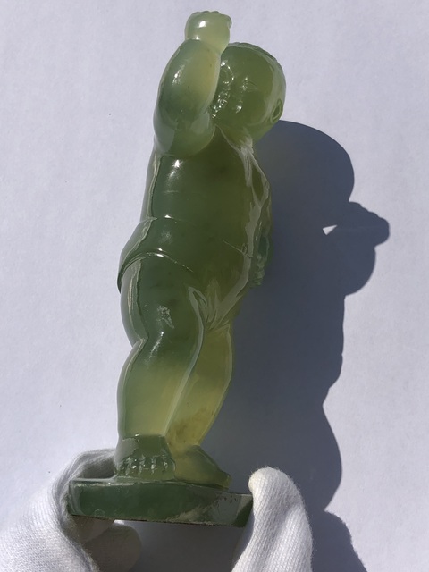 古玩玉器岫玉雕“戲拳童子”擺件真品鑒賞圖