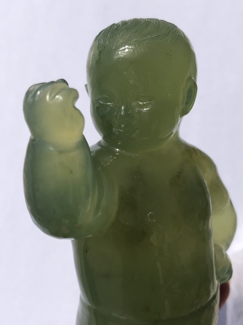古玩玉器岫玉雕“戲拳童子”擺件真品鑒賞圖