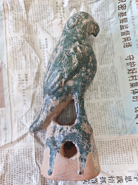 古玩陶瓷鸚鵡塑像真品鑒賞圖