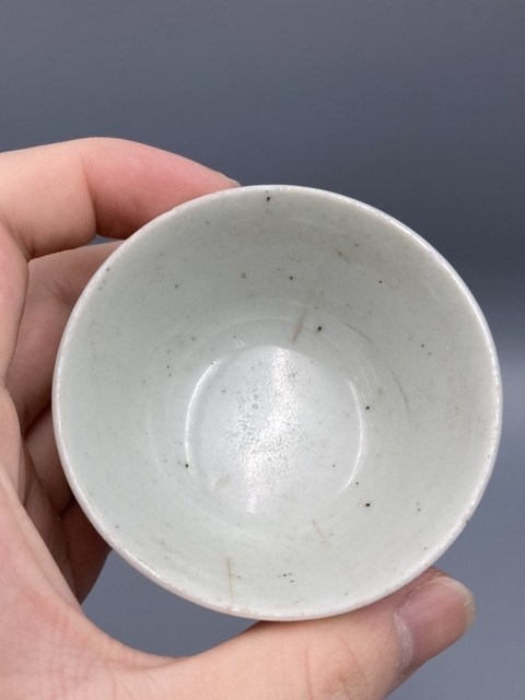 古玩陶瓷淺絳彩桃花美人茶杯真品鑒賞圖