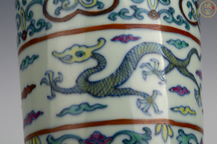 古玩陶瓷斗彩棒槌瓶真品鑒賞圖