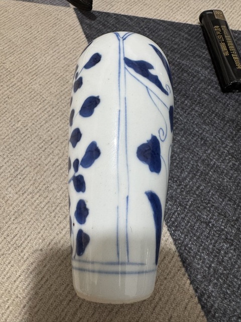 古玩陶瓷青花纏枝花卉紋蘿卜罐真品鑒賞圖