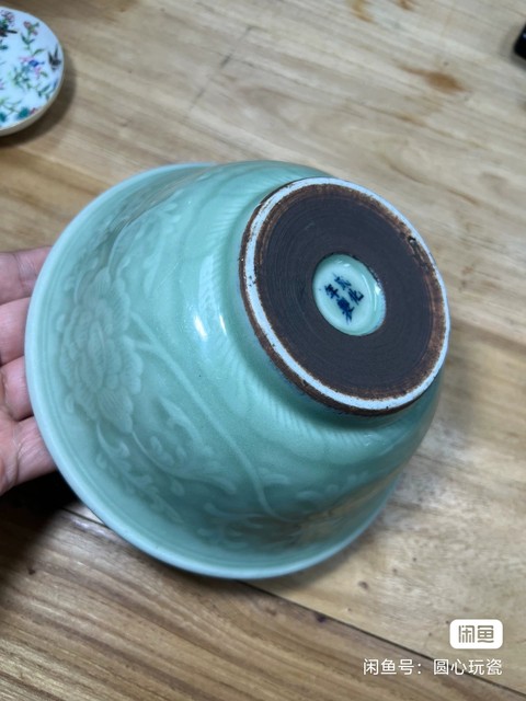 古玩陶瓷青釉碗真品鑒賞圖