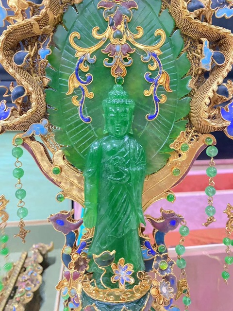 古玩玉器染色非天然翡翠“佛”鑲擺件真品鑒賞圖