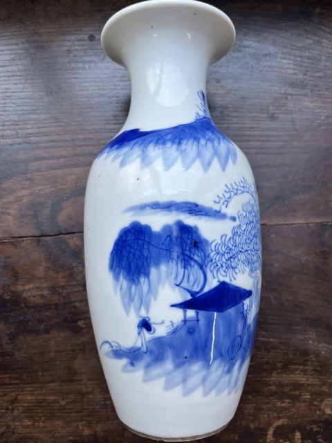 古玩陶瓷青花瓶真品鑒賞圖