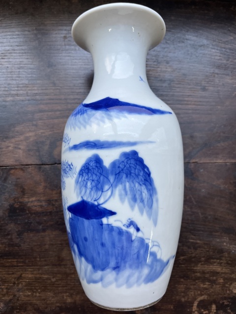 古玩陶瓷青花瓶真品鑒賞圖