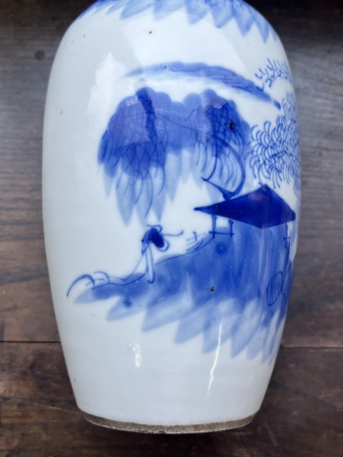 古玩陶瓷青花瓶真品鑒賞圖