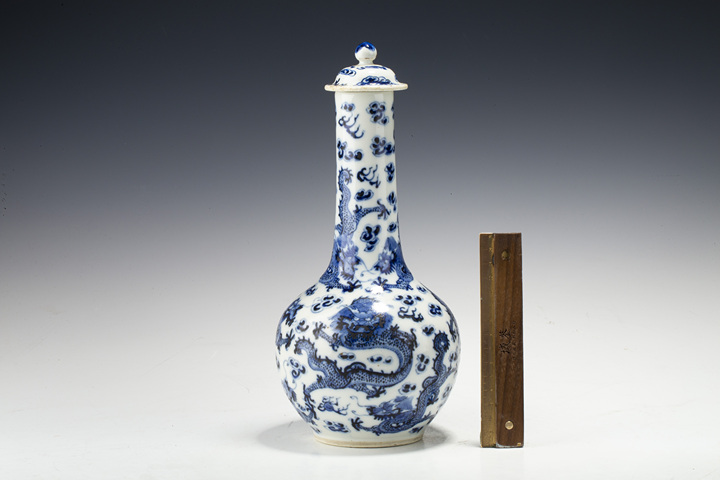 古玩陶瓷清晚·青花云龍紋蓋瓶拍賣,當前價格1952元