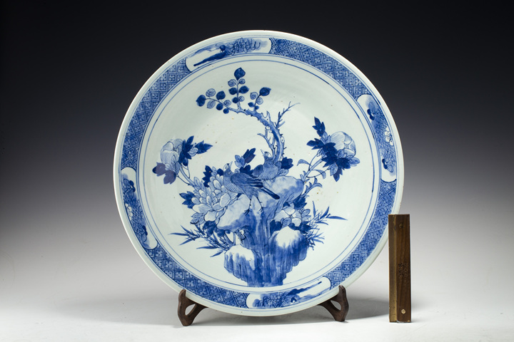古玩陶瓷清晚·青花洞石花鳥紋大盤拍賣，當(dāng)前價(jià)格1764元