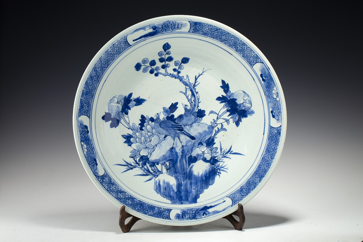 古玩陶瓷清晚·青花洞石花鳥紋大盤拍賣，當(dāng)前價(jià)格1764元