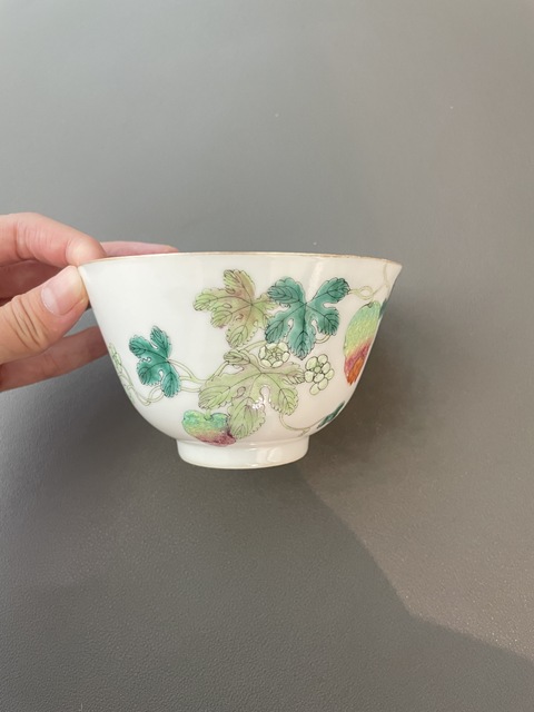 古玩陶瓷光緒細路粉彩茶碗真品鑒賞圖