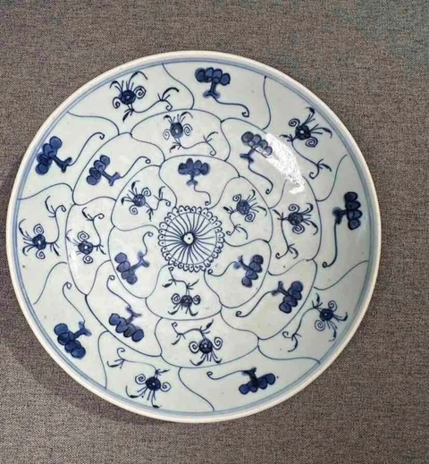 古玩陶瓷如意靈芝紋青花盤真品鑒賞圖
