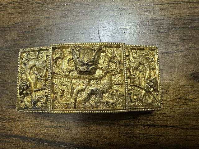 古玩銅器銅鎏金龍紋帶扣真品鑒賞圖