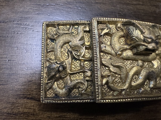 古玩銅器銅鎏金龍紋帶扣真品鑒賞圖