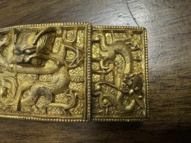 古玩銅器銅鎏金龍紋帶扣真品鑒賞圖