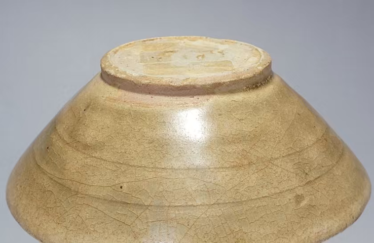 古玩陶瓷青釉印花大碗真品鑒賞圖