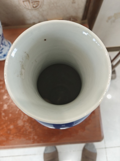 古玩陶瓷灑藍(lán)釉觀音瓶真品鑒賞圖