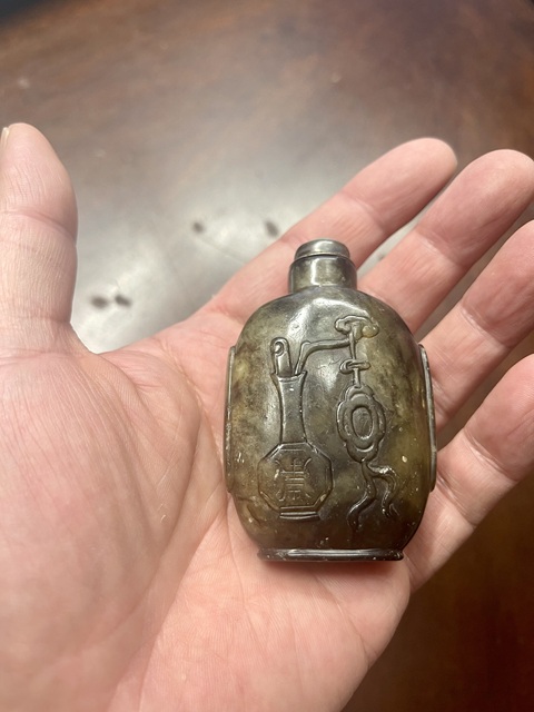 古玩玉器老料子鼻煙壺真品鑒賞圖