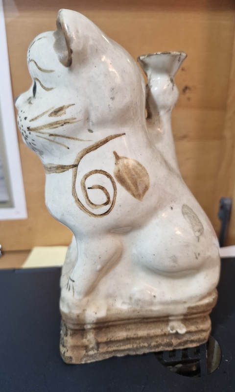 古玩陶瓷白釉褐彩燭臺真品鑒賞圖