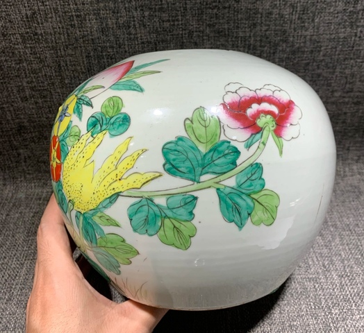古玩陶瓷花果紋粉彩西瓜罐真品鑒賞圖