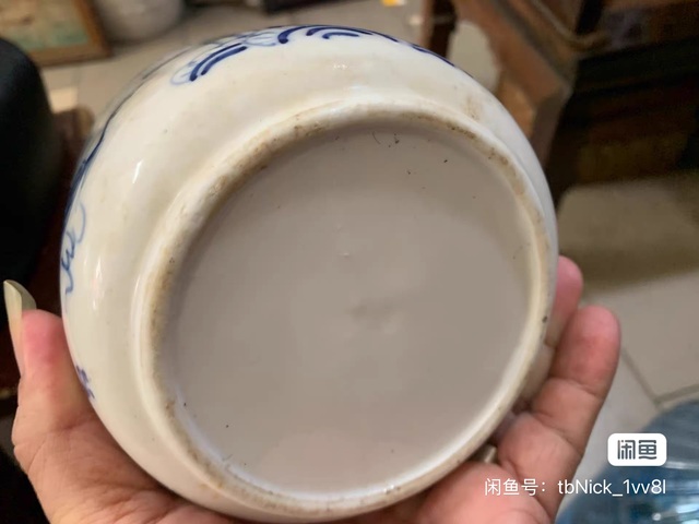 古玩陶瓷龍紋青花圈足筒式香爐真品鑒賞圖