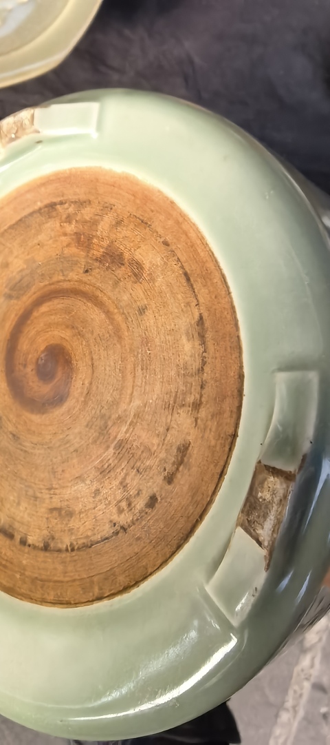 古玩陶瓷豆青釉三足筒式香爐真品鑒賞圖