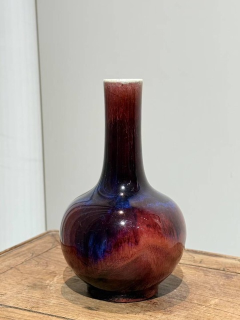 古玩陶瓷紅釉瓶真品鑒賞圖