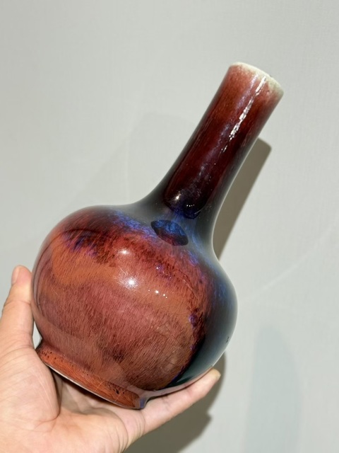 古玩陶瓷紅釉瓶真品鑒賞圖