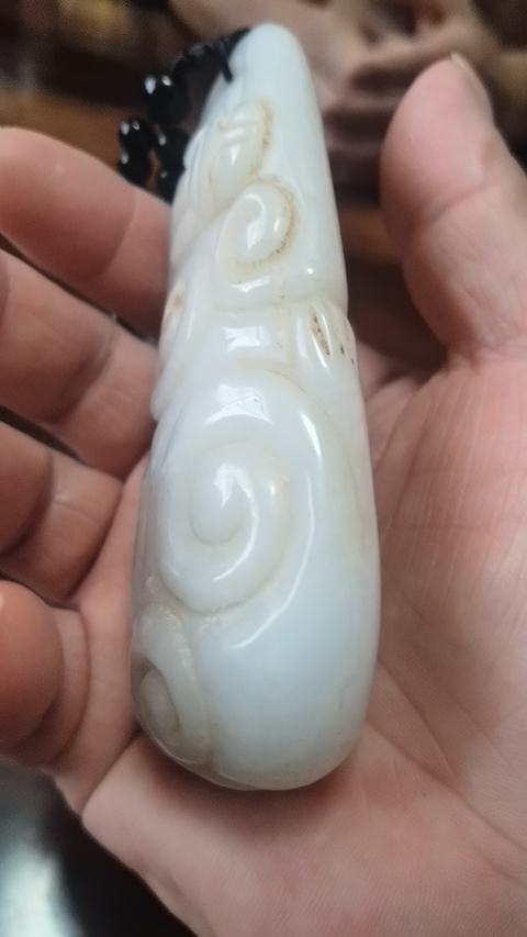 古玩玉器和田玉雕“螭龍紋”把件真品鑒賞圖