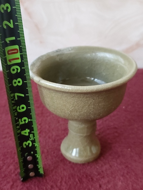 古玩陶瓷龍泉青瓷高足杯拍賣，當前價格2000元