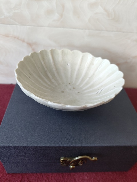 古玩陶瓷青白釉菊瓣盞拍賣,當(dāng)前價(jià)格2800元