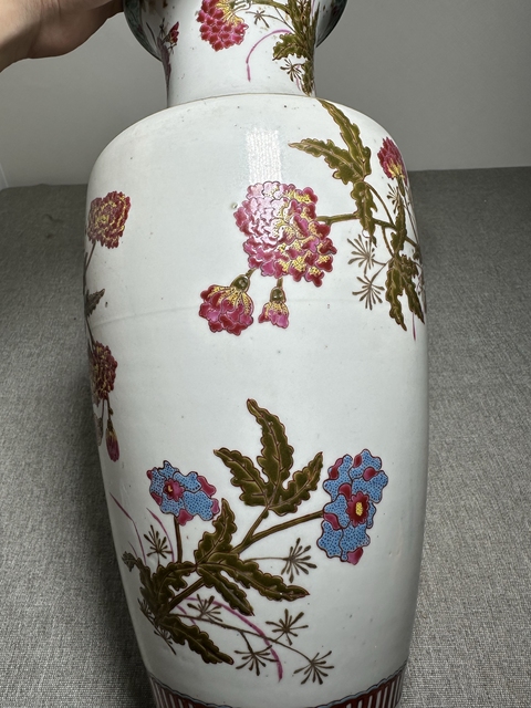 古玩陶瓷料彩花卉瓶真品鑒賞圖