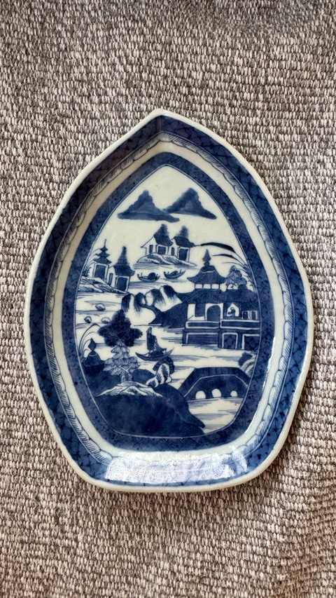 古玩陶瓷青花水滴形賞盤真品鑒賞圖