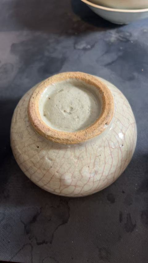 古玩陶瓷鱔血紅茶碗真品鑒賞圖