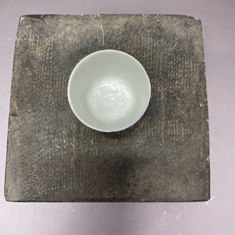 古玩陶瓷清晚期·柳下雙駿·青花杯拍賣,當前價格1900元