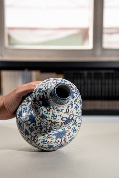 古玩陶瓷明萬歷青花五彩大吉圖葫蘆瓶真品鑒賞圖
