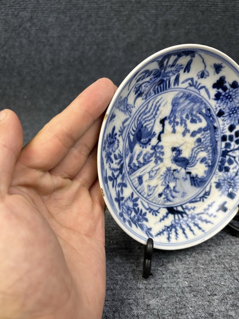 古玩陶瓷花鳥紋青花盤真品鑒賞圖